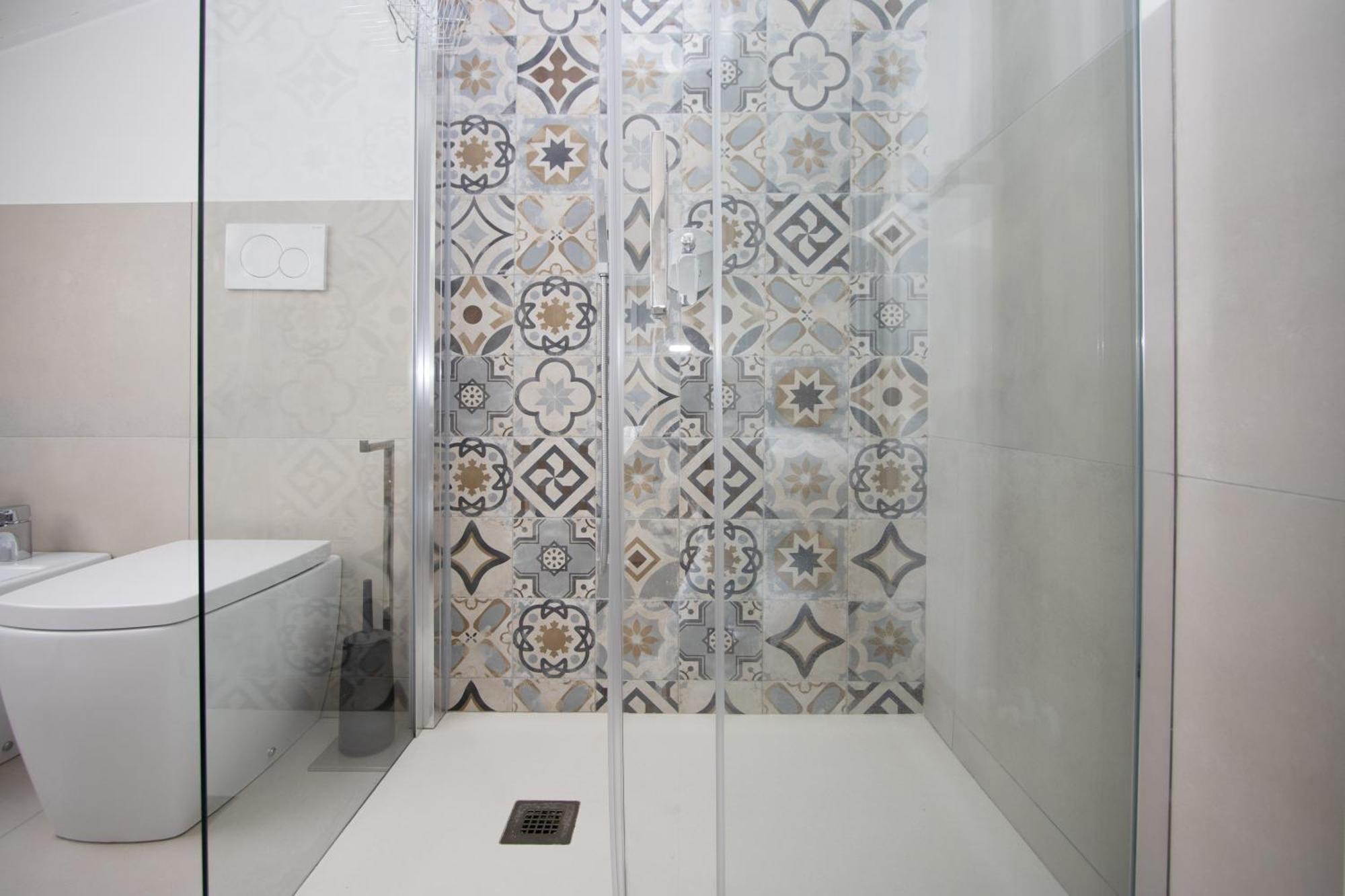 Penthouse With Patio & 2 Baths, 10 Min To Duomo Lejlighed Milano Eksteriør billede
