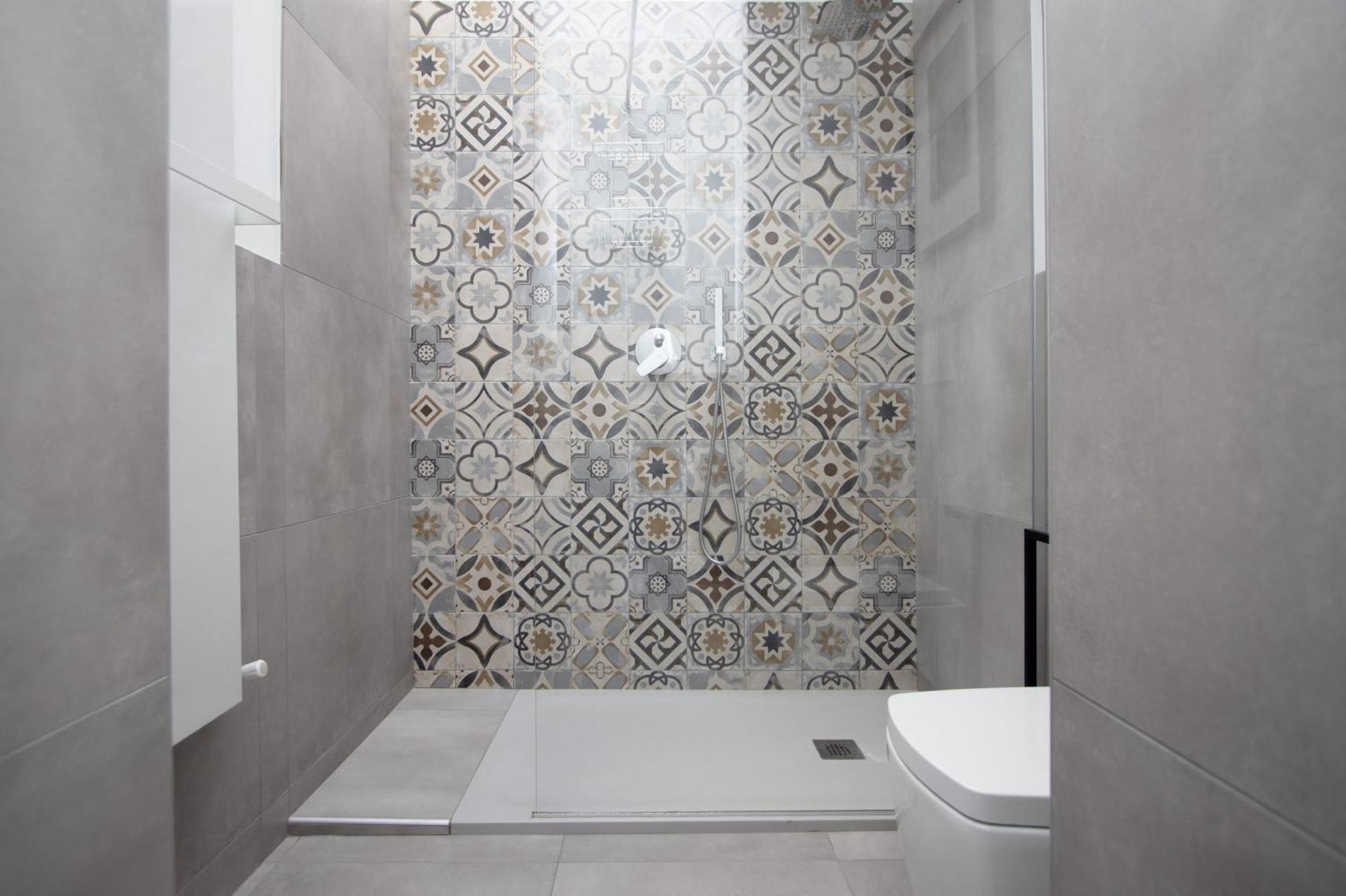 Penthouse With Patio & 2 Baths, 10 Min To Duomo Lejlighed Milano Eksteriør billede
